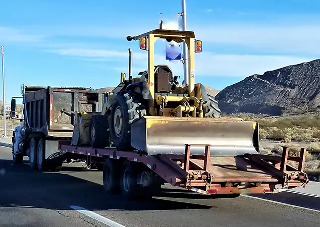 Why Choose Kona Hauling Over Other Heavy Equipment Shipping Companies?